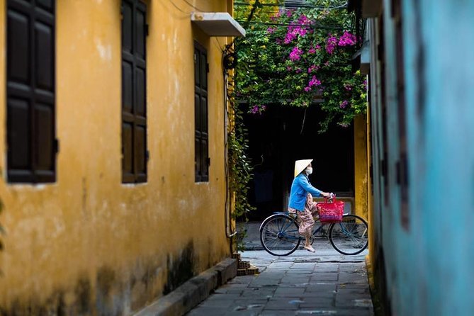 Hoi An city and Food tour - A 4-hour Hoi An walk built around breakfast and architecture