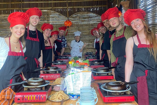 Hoi An Cooking Class(Local market,Basket Boat,Fishing & Cooking) - The market stop: learning to shop like you cook