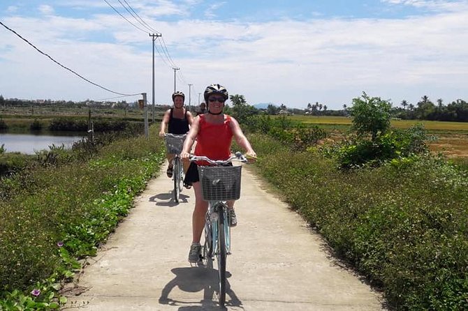 Hoi An Countryside Biking Tour(Vegetable village -basket boat - fishing village) - Getting From Hoi An Into Farmer Territory