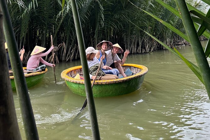 Hoi An countryside cycling Tour,Basket Boat-organic farming-lunch - Guide Man and the “patient, safe, funny” approach