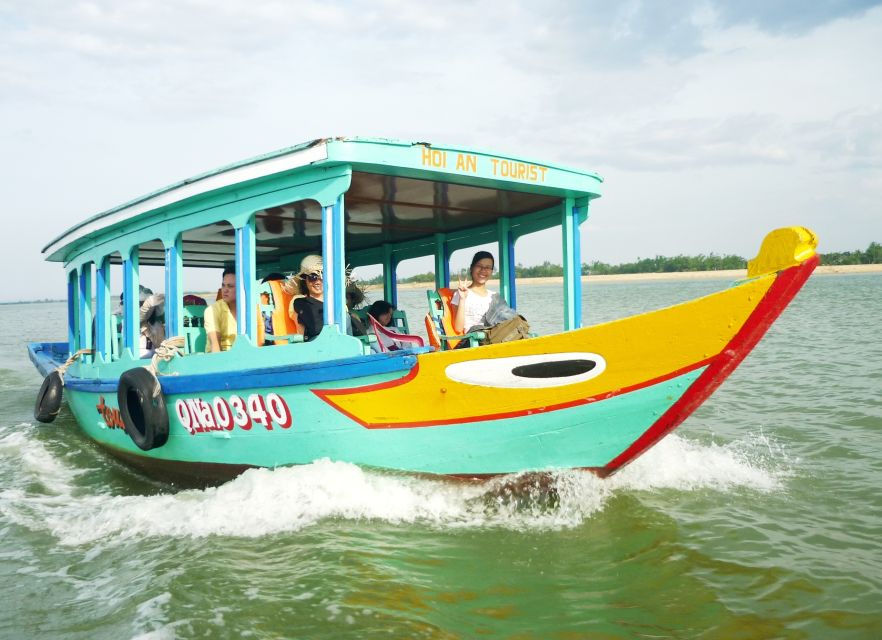 Hoi An/Da Nang: My Son Afternoon tour: Banh my and Cruise - ChamPa dance performance: a culture break that actually helps you watch