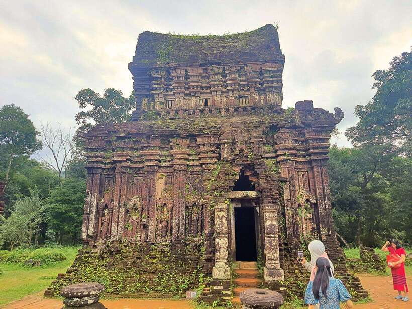 Hoi An/Da Nang: My Son Sanctuary - Golden Bridge by Car - Who this transfer is perfect for