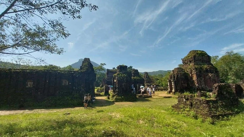 Hoi An/Da Nang: My Son Sanctuary Sunrise & Morning with Boat - Guides, the difference between hearing facts and getting the story