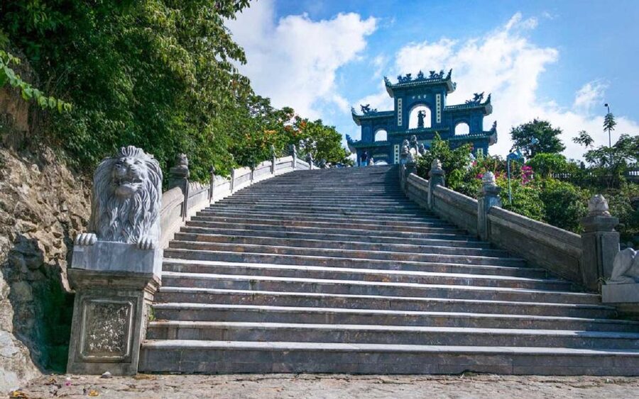 Hoi An/Da Nang: Snorkelling & Island-Hopping Speedboat Tour - Guide quality: names you might hear on the boat