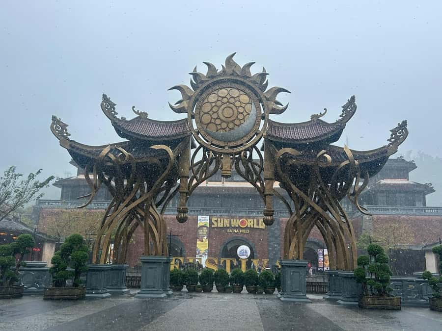 Hoi An: Golden Bridge, Marble Mt, & Lady Buddha Private Trip - Linh Ung Pagoda and Lady Buddha on Monkey Mountain, calm with big scale