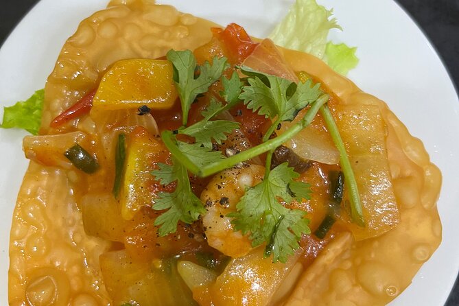 Hoi An hidden food adventure - Eating with local families and sampling the real street food