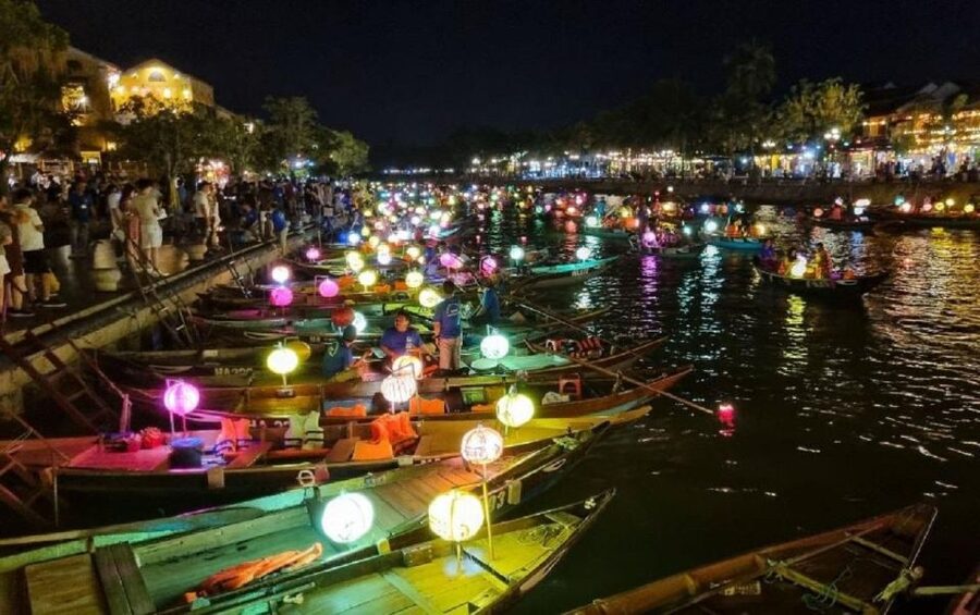 Hoi An : Hoai River Boat Trip by Night and Floating Lantern - Should You Book the Hoi An Hoai River Lantern Boat Trip?