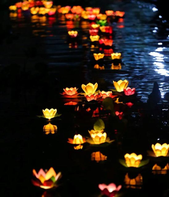 Hoi An : Hoai River Boat Trip by Night and Floating Lantern - What You Actually See During the 10 to 15 Minute Cruise