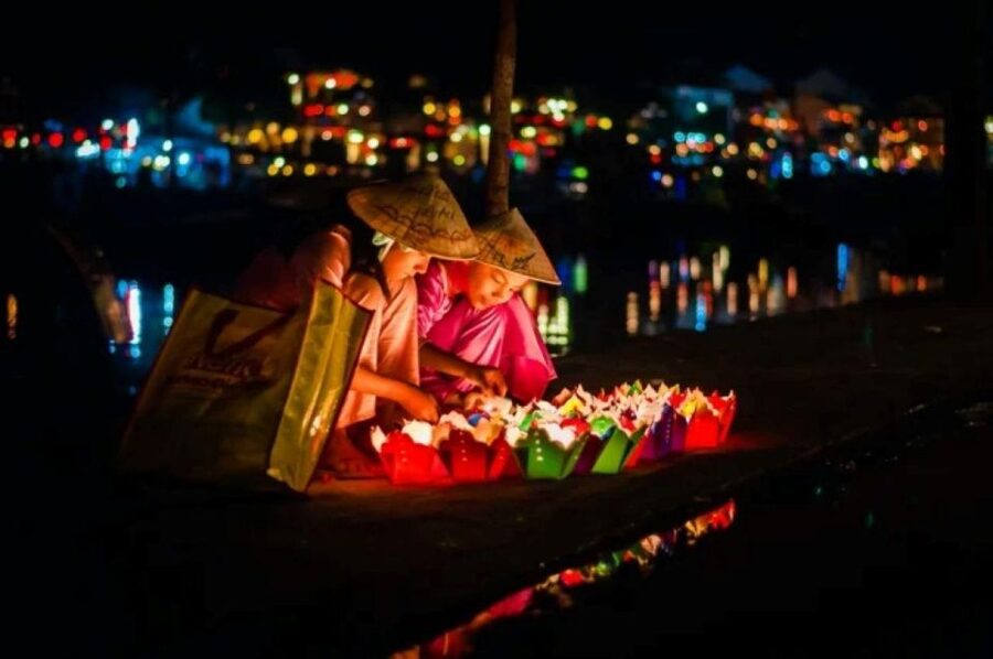 Hoi An : Hoai River Boat Trip by Night and Floating Lantern - Price and Value: Why $8 Can Be a Good Deal in Hoi An