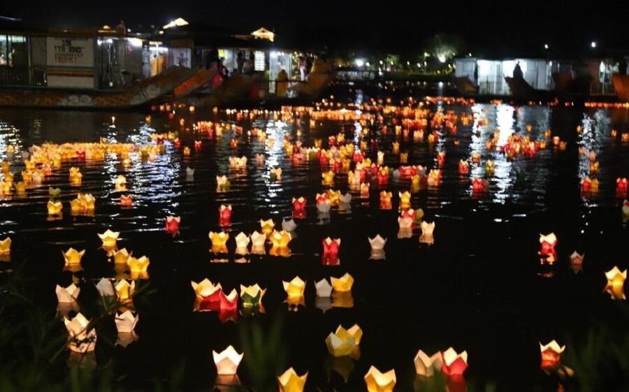 Hoi An : Hoai River Boat Trip by Night and Floating Lantern - Who This Lantern Boat Trip Is Best For