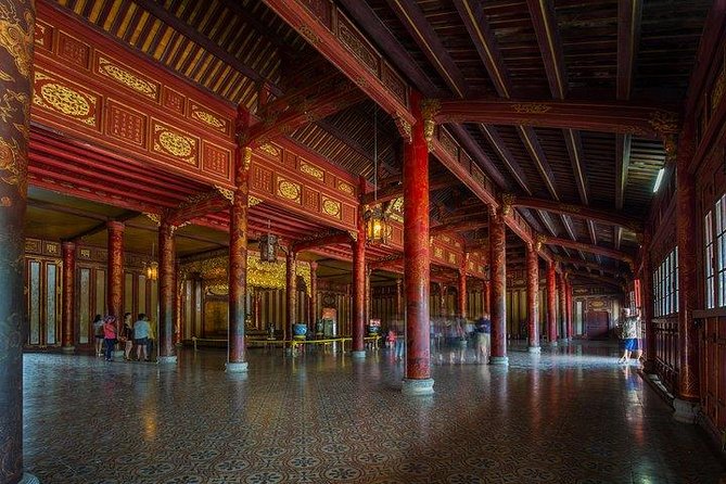 Hoi An: Imperial Hue And Hai Van Pass Full-day Tour - Perfume River boat trip plus Thien Mu Pagoda: where the day breathes