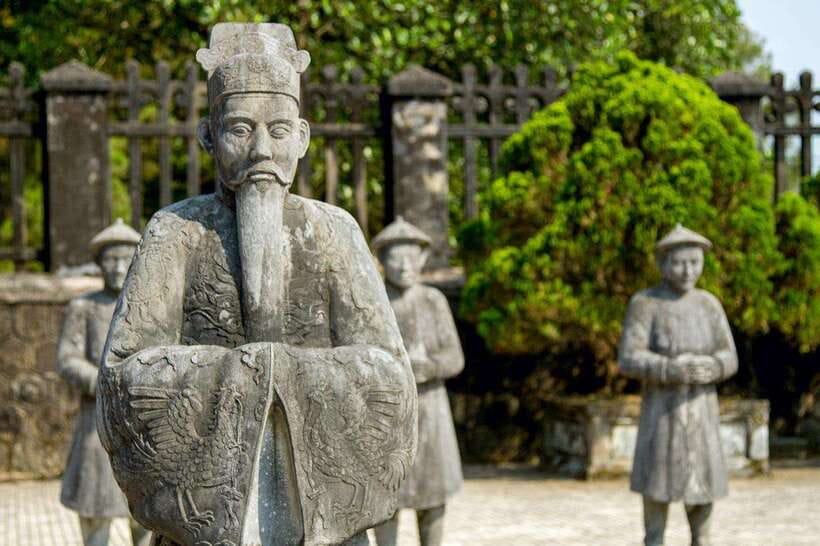 Hoi An: Imperial Hue And Scenic Hai Van Pass Discovery Tour - Thien Mu Pagoda by the Perfume River: Buddhism and 20th-Century Memory