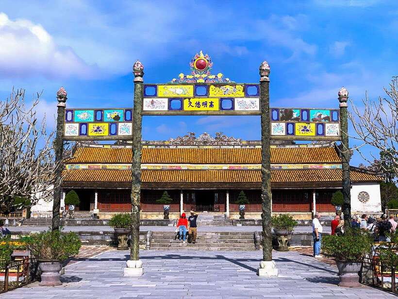 Hoi An: Imperial Hue And Scenic Hai Van Pass Discovery Tour - Khai Dinh Royal Tomb: Feng Shui Meets Mausoleum Architecture