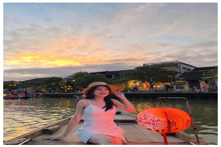 Hoi An : Lantern Boat Trip & Release Lantern - Photo and Phone Tips That Actually Help