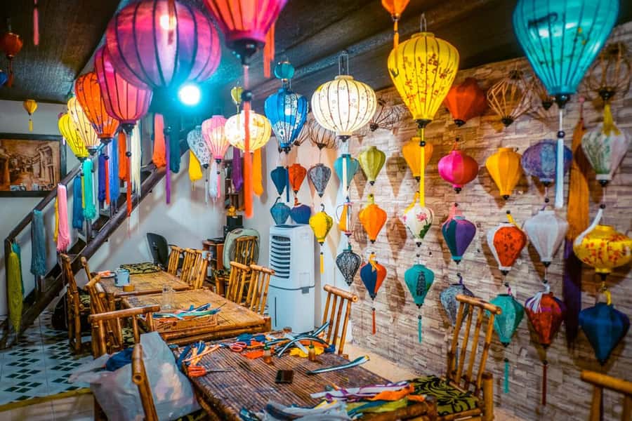 Hoi An: Lantern Making, Basket Boat, and Cooking Class - Market time in Hoi An: where the cooking class really starts