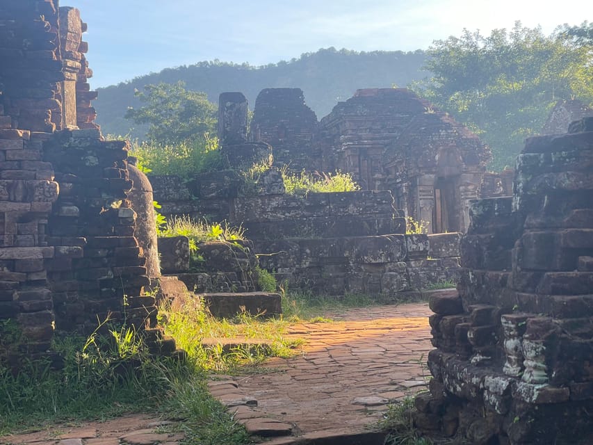 Hoi An: My Son Ruins: Guide-Bus-Boat-Cultural Show-Lunch - Who this tour suits best (and who should skip it)