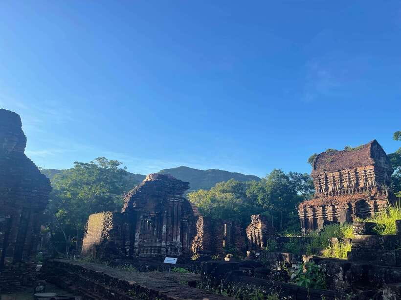Hoi An: My Son Ruins: Guide-Bus-Boat-Cultural Show-Lunch - Temple-towers, guided stops, and photo time that doesn’t feel random