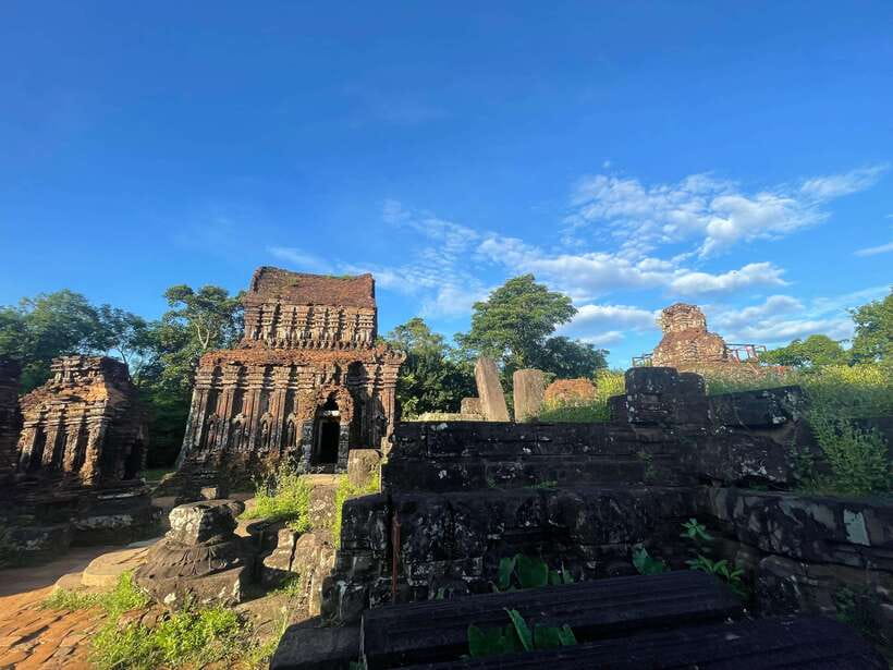 Hoi An: My Son Ruins: Guide-Bus-Boat-Cultural Show-Lunch - Back to Hoi An by Thu Bon River boat, then van return