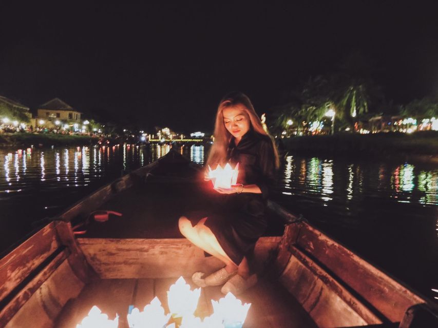 Hoi An: Night Boat Trip and Release Lantern at Hoai River - The 15 to 20 minute Hoai River cruise: lantern glow, river rhythm, and Old Town views