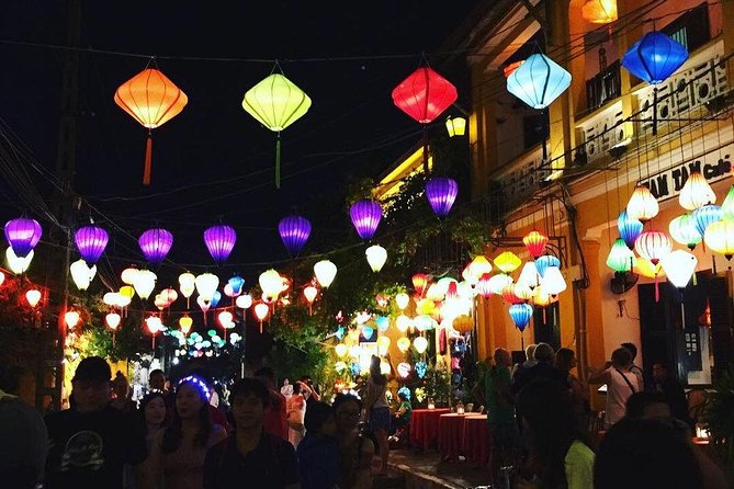 Hoi An Night Market with Hoi an walking Tour , Colourful Lanterns, Boat Ride - Hoi An Night Market: browse, bargain, and find your own dinner