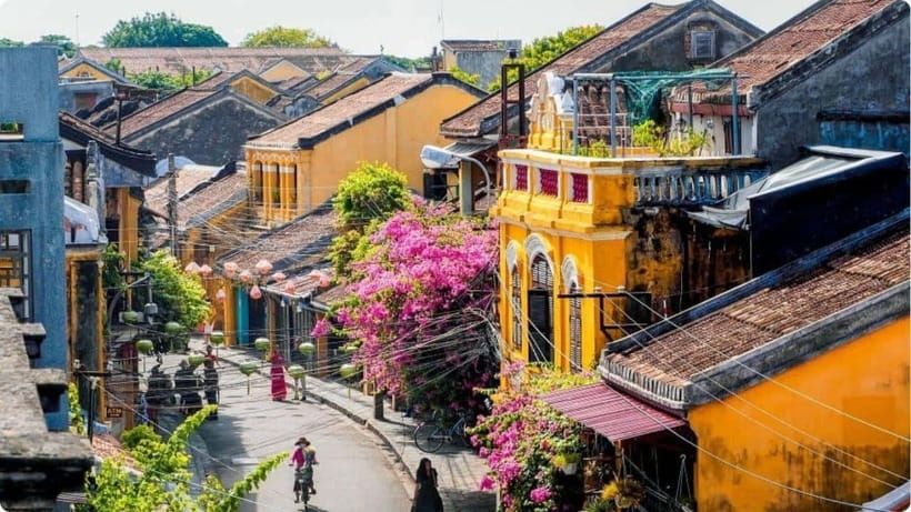 Hoi An: River Lantern Boat Experience with Free 5G eSIM - Price and value: how $8 buys more than a boat ride