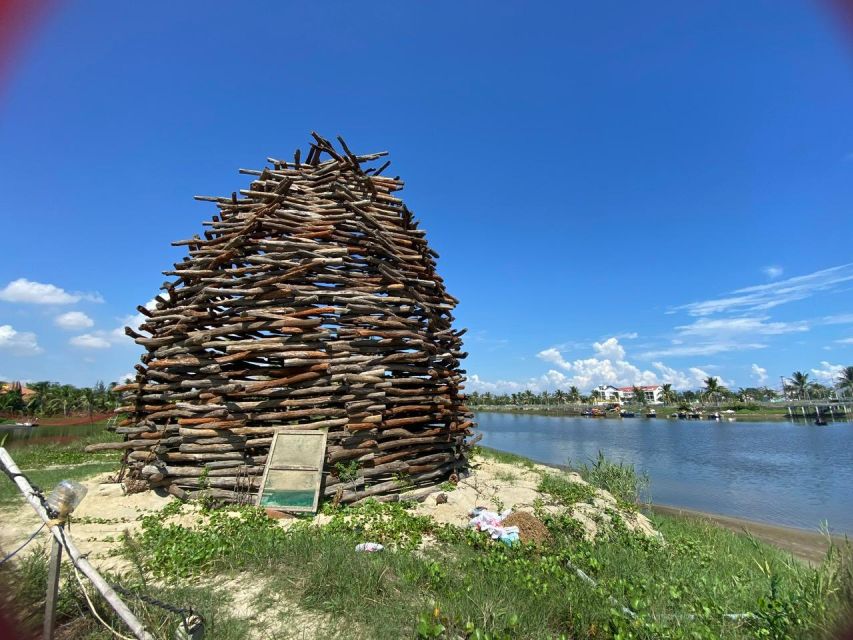 Hoi An: Rural Cycling Tour to Village with Basket Boat Ride - Tra Que Vegetable Village: the herb-and-harvest part you will remember