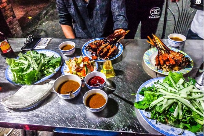 Hoi An Street Food Tour- Eat Like A Local - Stop 3: Ba Buoi chicken rice, a must-try Hoi An specialty