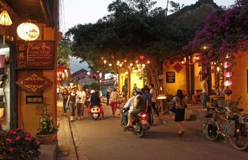 Hoi An: Sunset Food Tasting Tour - Cao Lau Noodles, Sesame Peanut Hot Milk, and the Signature Hoi An Plate
