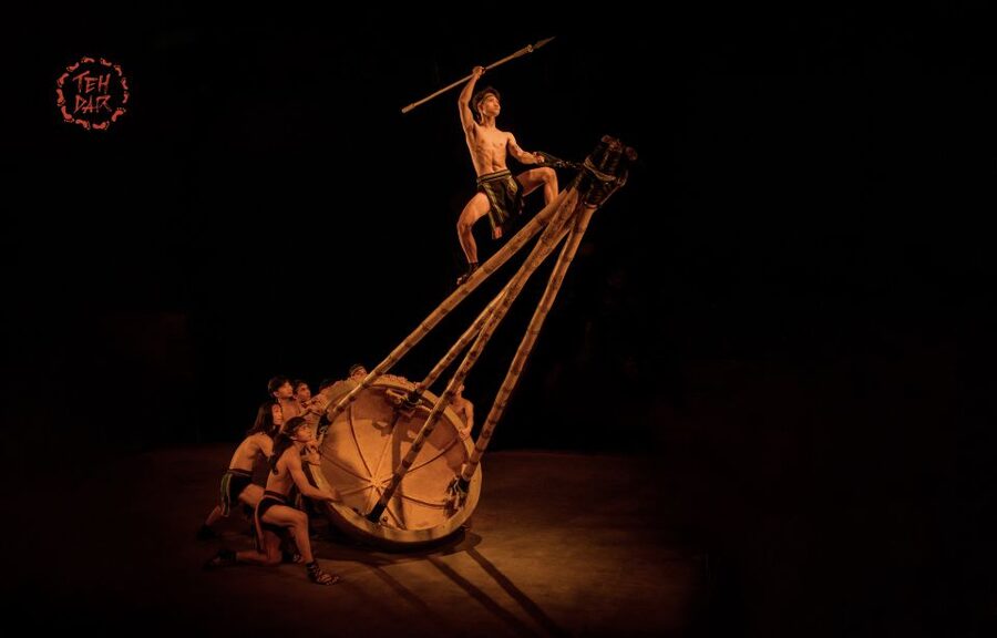 Hoi An: Teh Dar Vietnamese Bamboo Circus at Lune Center - What the one-hour show feels like from start to finish