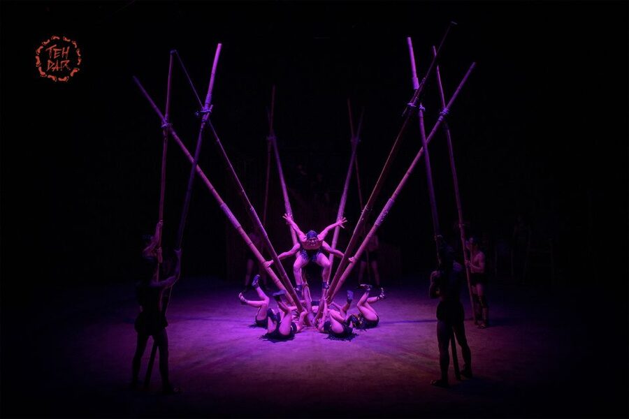 Hoi An: Teh Dar Vietnamese Bamboo Circus at Lune Center - Drinks, photos, and your best way to enjoy the rules