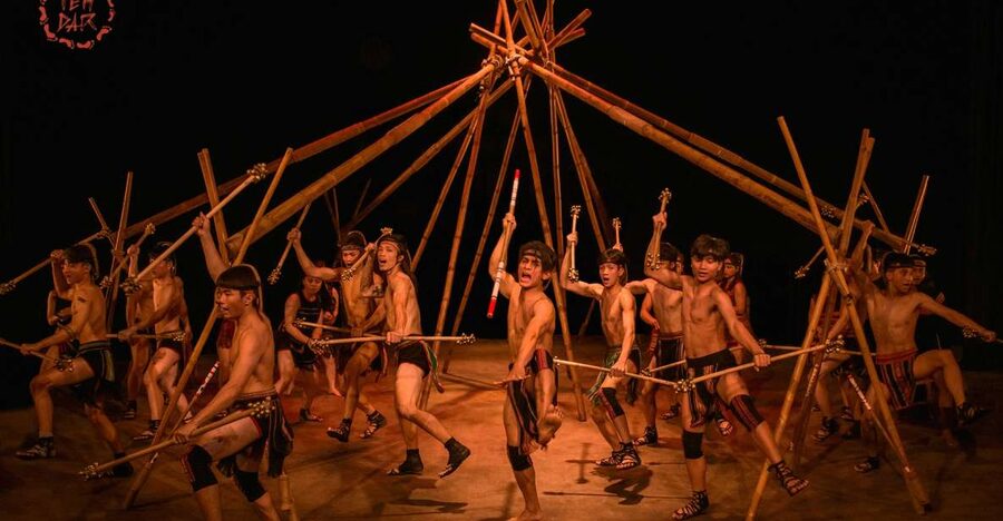 Hoi An: Teh Dar Vietnamese Bamboo Circus at Lune Center - Arrival timing, ticket rules, and why being on time matters
