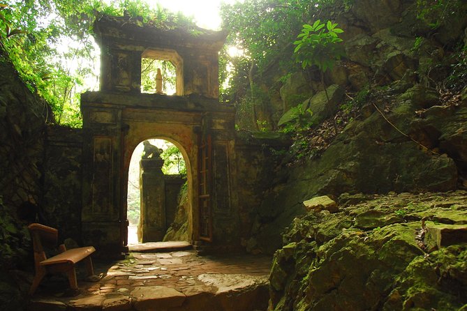 Hoi An To Hue By Private Car via Hai Van Pass, Golden Bridge - About Golden Bridge and Ba Na Hills time