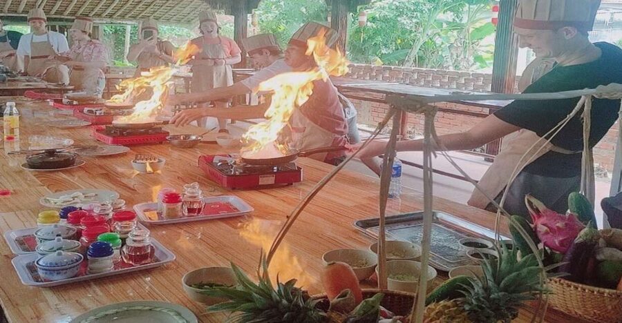 Hoi An:Traditional Cooking Class with Cam Thanh Local Family - Getting There: The Meeting Point and the Hoa Vung Villa Tip