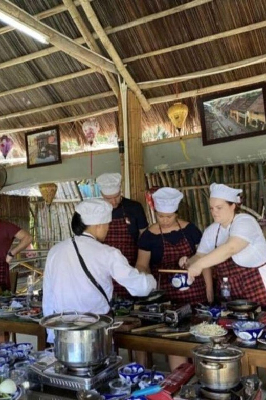 Hoi An: Vegetarian Cooking Class w Local Family and transfer - Optional basket boat ride, and the best time to add it