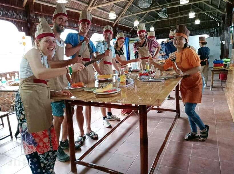 Hoi An : Vietnamese Cooking Class with Hotel Pickup - Welcome to the meal table, then you get a break from the heat