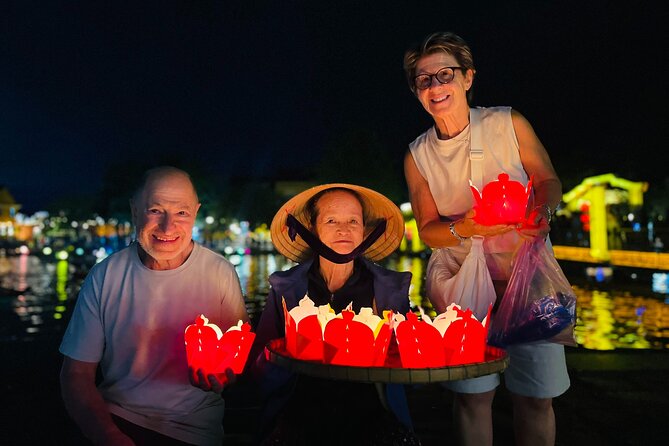 Hoi An Walking Private Tour - Lanterns, Boat Ride & Local Foods - Hoai River lantern boat ride and the street-food finish