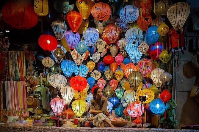 Hoi An Walking Tour, Sampan Boat Trip , Foodie Tour by Night - Night Market Shopping, Without Losing Your Pace