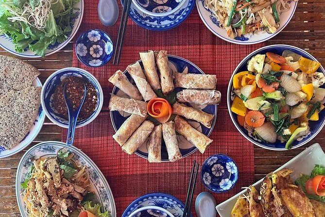 HoiAn Walking Tours Night market, Colourful Lanterns, Boat Ride - The lantern boat ride: the calm break that makes the night feel special