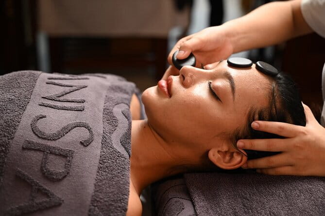 Hot Stone Massage For Full Body Blood Circulation At Da Nang - What Makes Hot Stone Massage Work So Well in Da Nang