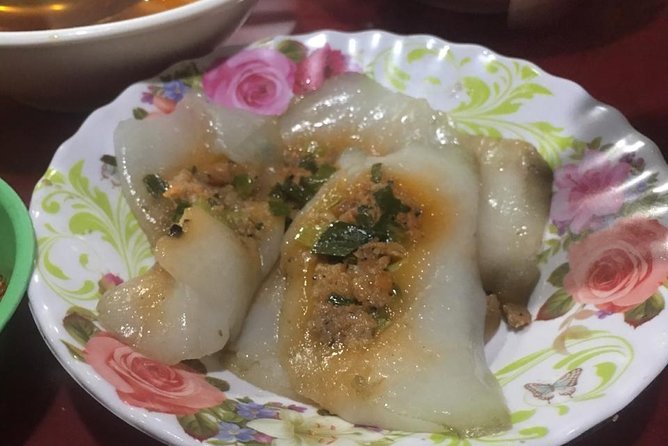 Hue Authentic Street Food tour - English speaking guides who turn snacks into Hue culture