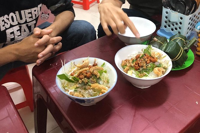 Hue Authentic Street Food tour - Truong Tien Bridge to Huong River: how the night-view part works