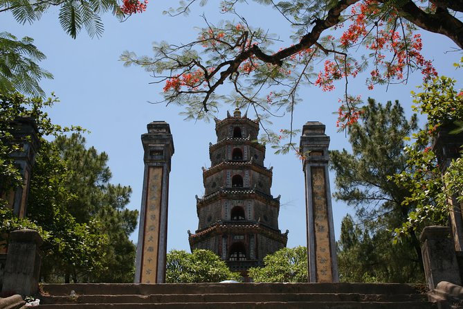 Hue City and The Citadel via Hai Van Pass Daily Small Group Tour - Lang Co Beach: A Short Break With Big Views