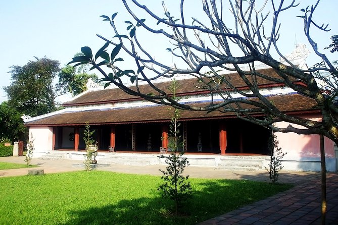 Hue City and The Citadel via Hai Van Pass Daily Small Group Tour - Thien Mu Pagoda: The Iconic Tower Stop