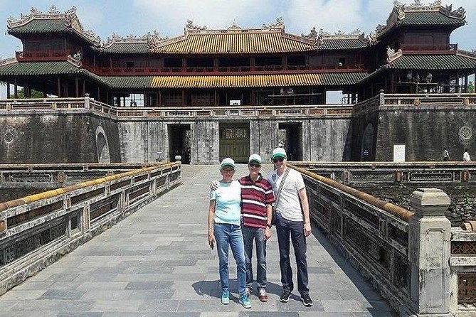 Hue City Sightseeing Private Car with English Speaking Driver - Stop 2: Thien Mu Pagoda, the Calm Middle Break