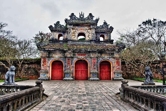 Hue City Tour From Hoi An- Hue Day Tour From Hoi An - Thien Mu Pagoda via dragon boat on the Perfume River