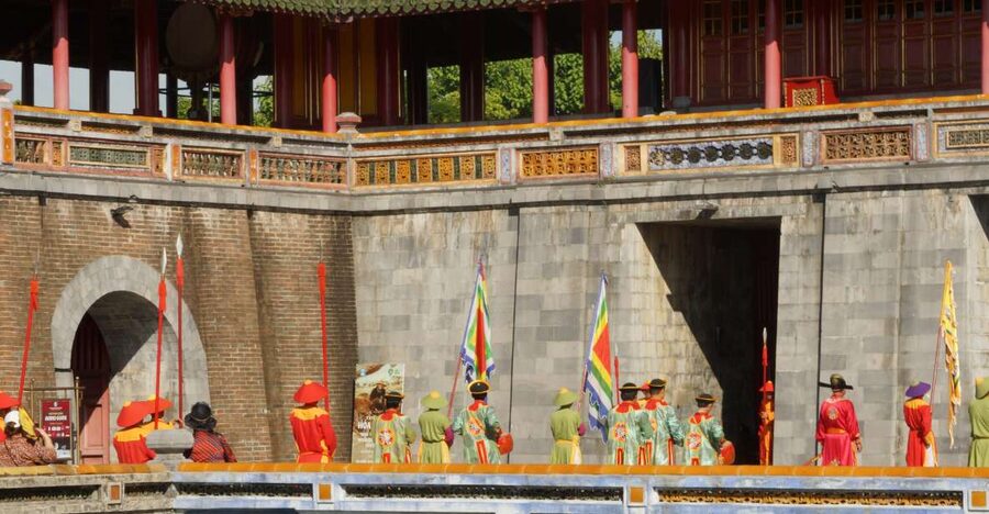 Hue City Tour Full day - Small group tour - Imperial Citadel Of The Nguyen Dynasty, 13 Emperors in 520 Hectares