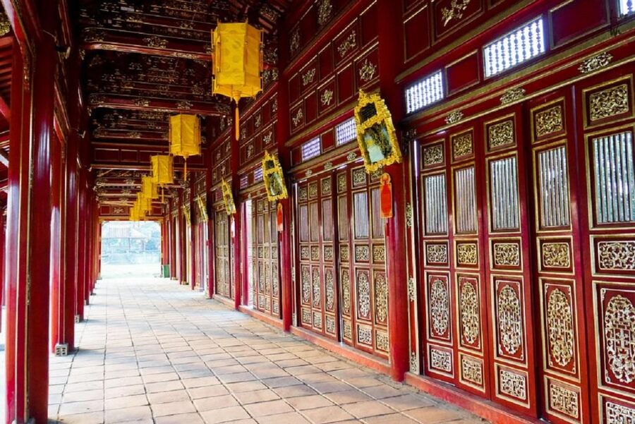 Hue Customizable Tour with Imperial Citadel & Forbidden City - The Mieu Temple and Nine Dynastic Urns