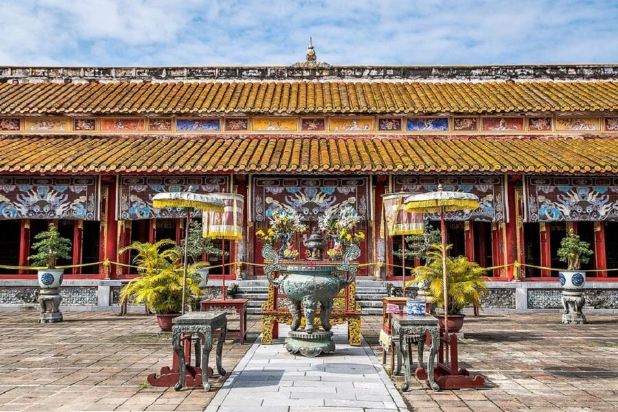 Hue Customizable Tour with Imperial Citadel & Forbidden City - What the private car option adds, from Thien Mu to the tomb circuit