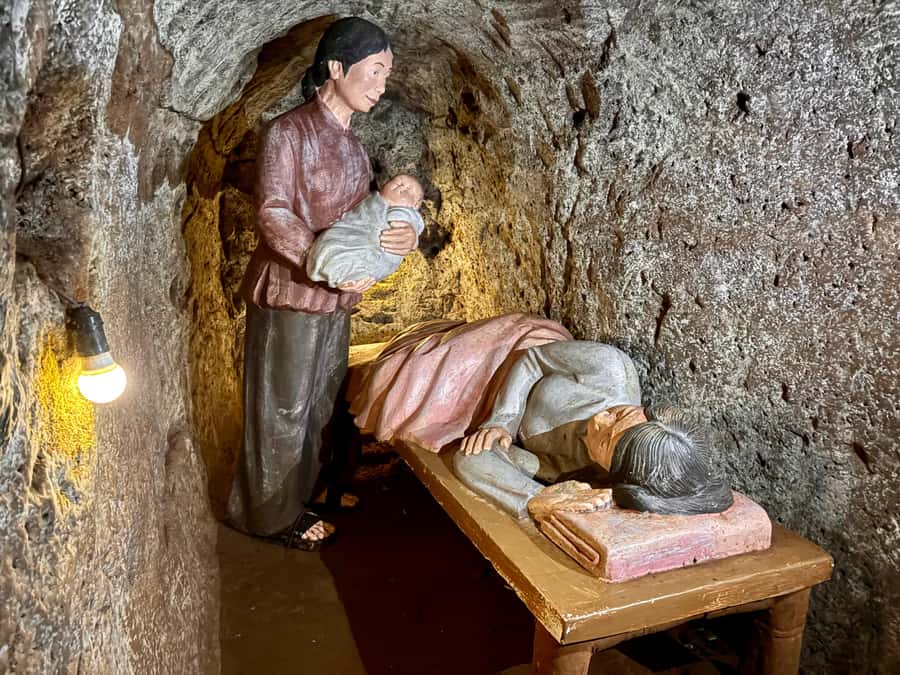 Hue: DMZ Half-Day Tour by Private Car to Vinh Moc Tunnels - Hien Luong Bridge and Ben Hai River: the Geneva demarcation in real space