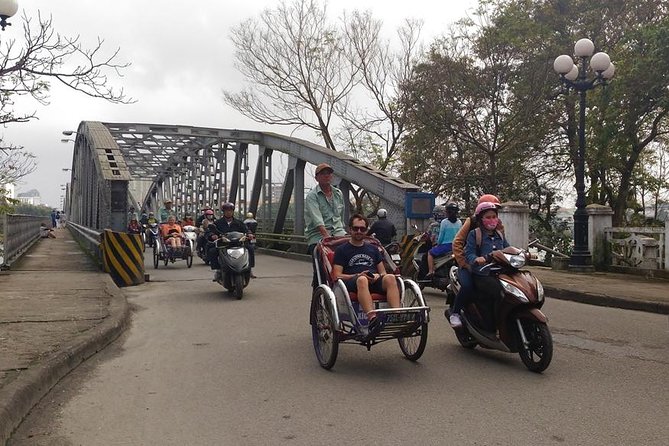 Hue Flavor Street Food Tour - Cyclo street-level eating in Hue